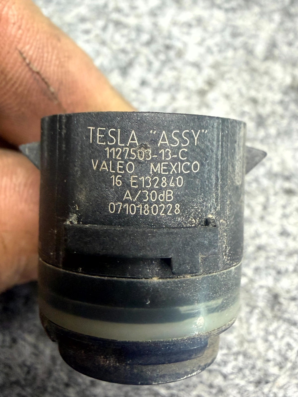 ♦️17 – 23 TESLA MODEL 3 FRONT BUMPER PARKING ULTRASONIC SENSOR OEM, 1127503-13-C