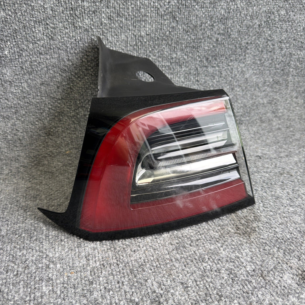DMG! 2017 - 2022 Tesla Model 3 Y LED Tail light 4 PIN Driver Left LH OEM