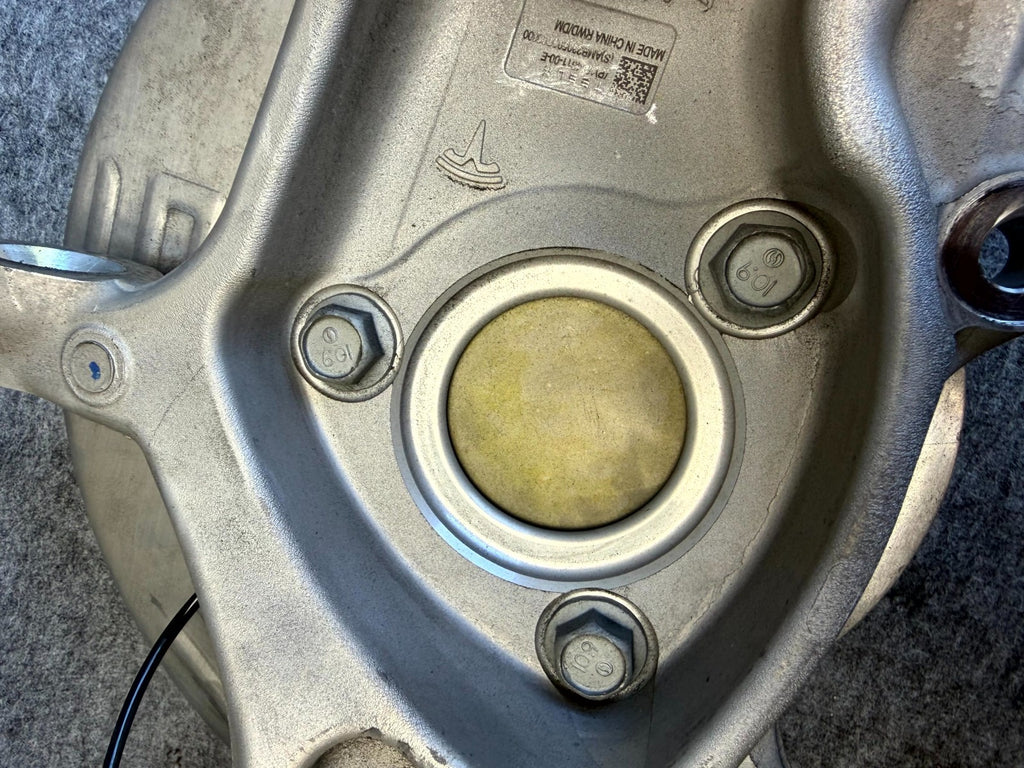 ♦️17-23 TESLA MODEL 3 FRONT LEFT SPINDLE KNUCKLE HUB & SHIELD OEM, 1044311-00-E