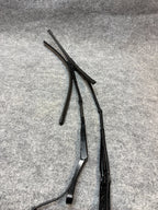 20-24 TESLA MODEL Y FRONT RIGHT WINDSHIELD WIPER WASHER ARM OEM, 1490249-00-B