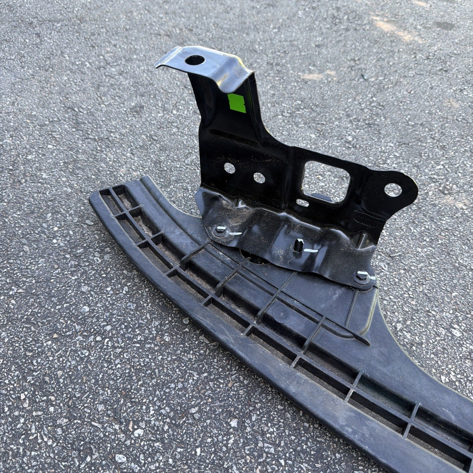 2025-2026 Tesla Model Y Front Bumper Reinforcement Ankle Catcher 1949866-00-C