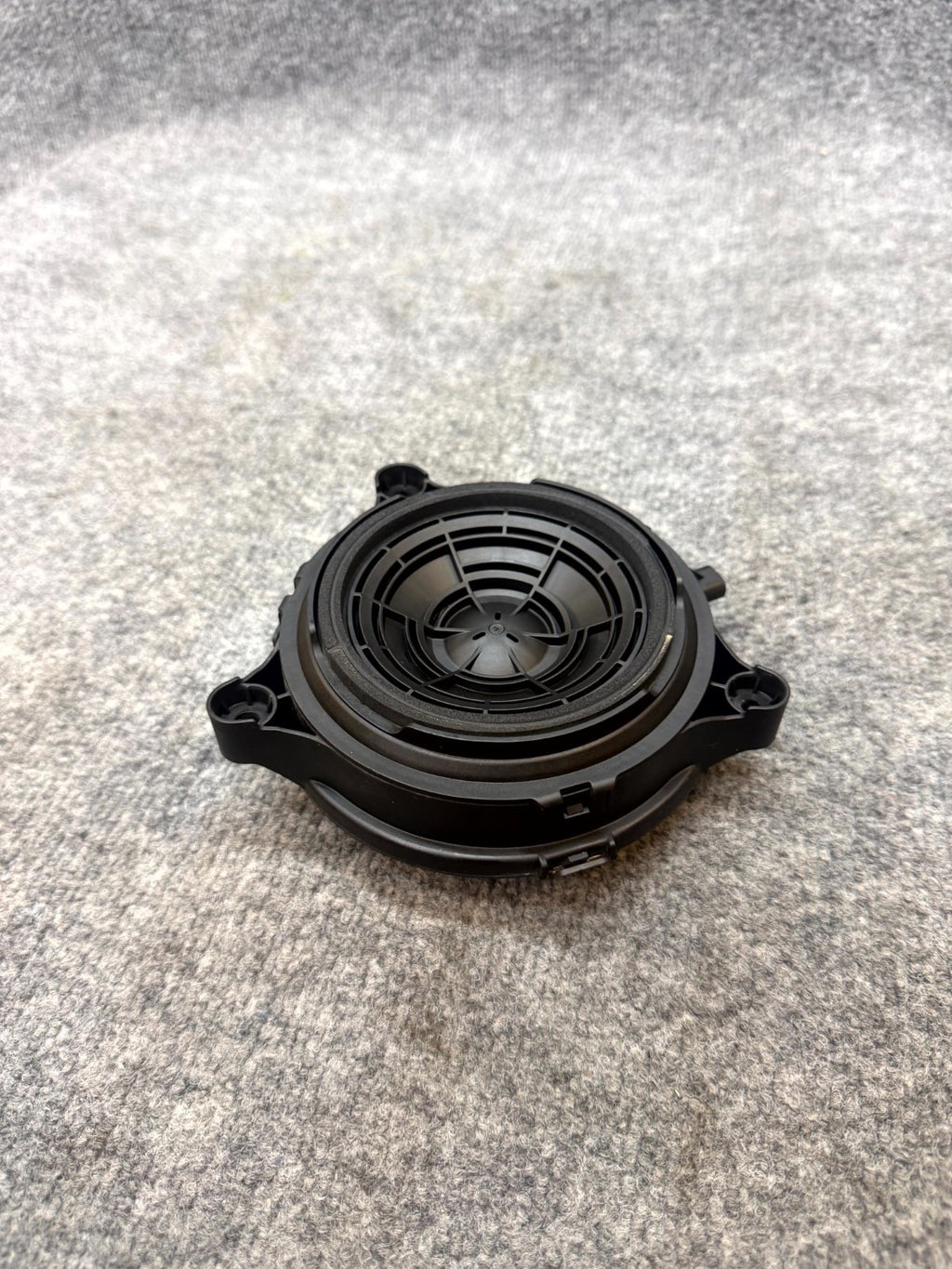 17-24 TESLA MODEL 3 Y FRONT PEDESTRIAN WARNING ALRT ALARM SPEAKER OEM 167111300B