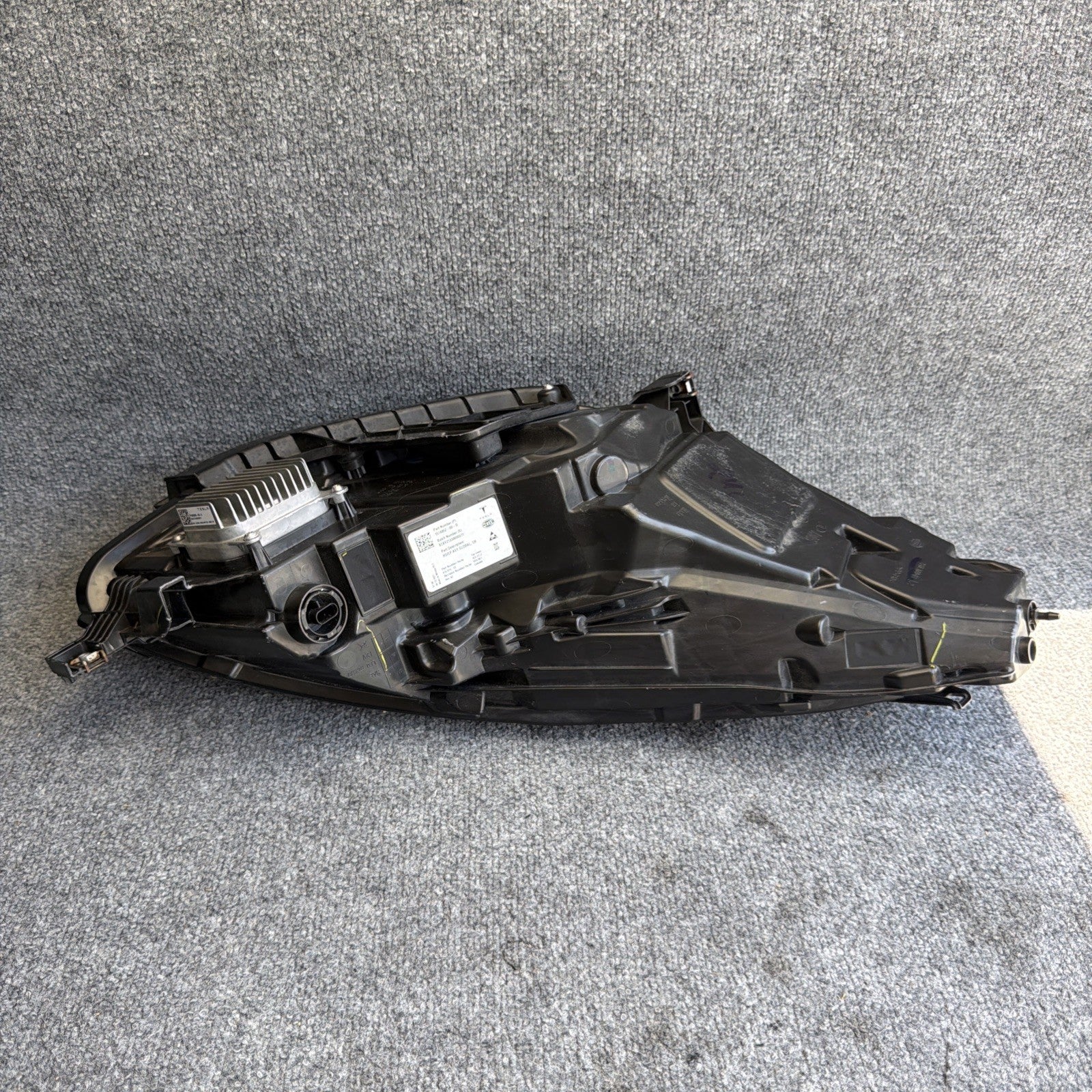2021-2023 TESLA MODEL 3 Y LEFT HEADLIGHT PROJECTOR MATRIX 2ND GEN 1514952-00-C
