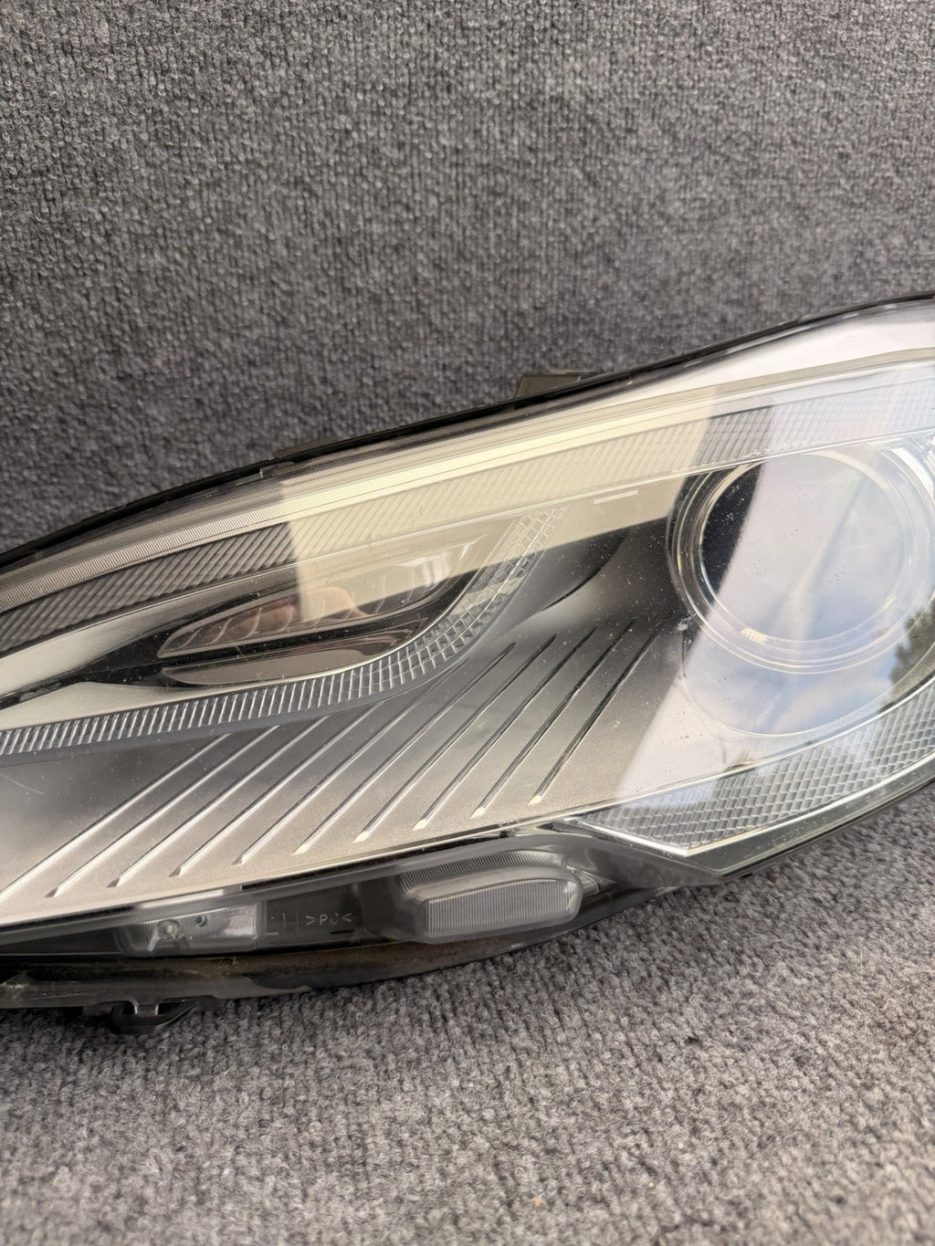 TESLA MODEL S HEADLIGHT LEFT DRIVER 2012 2013 2014 2015 XENON 6005906-00-D OEM