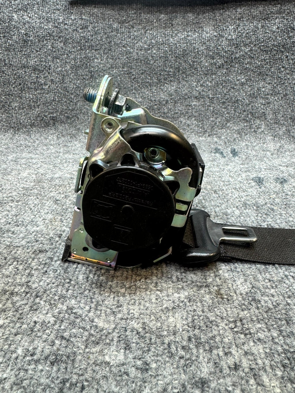 2017 - 2023 TESLA MODEL 3 REAR RIGHT / LEFT SEAT BELT RETRACTOR OEM 1081281-01-G