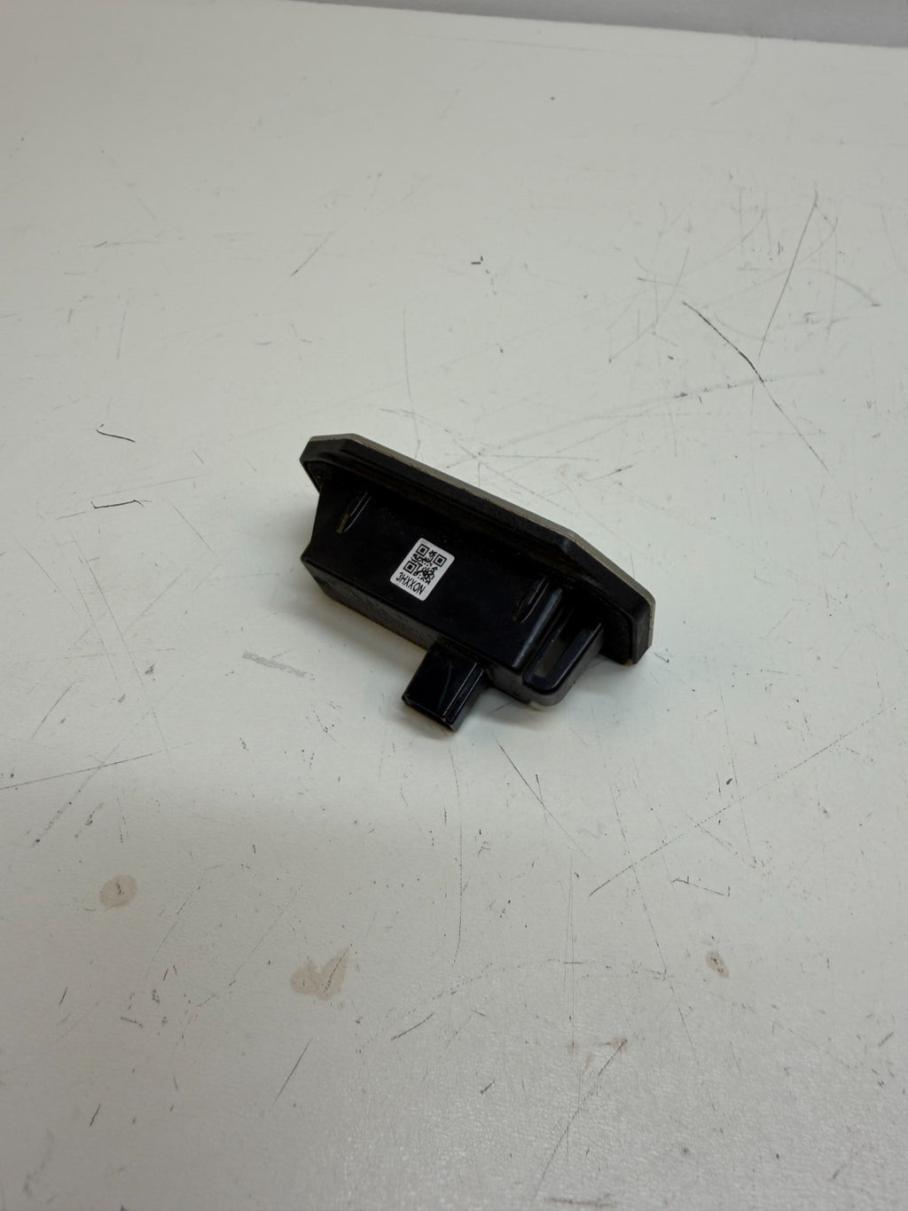2017-2023 Tesla Model Y Rear Left or Right License Plate Light Lamp 1713282-00-A