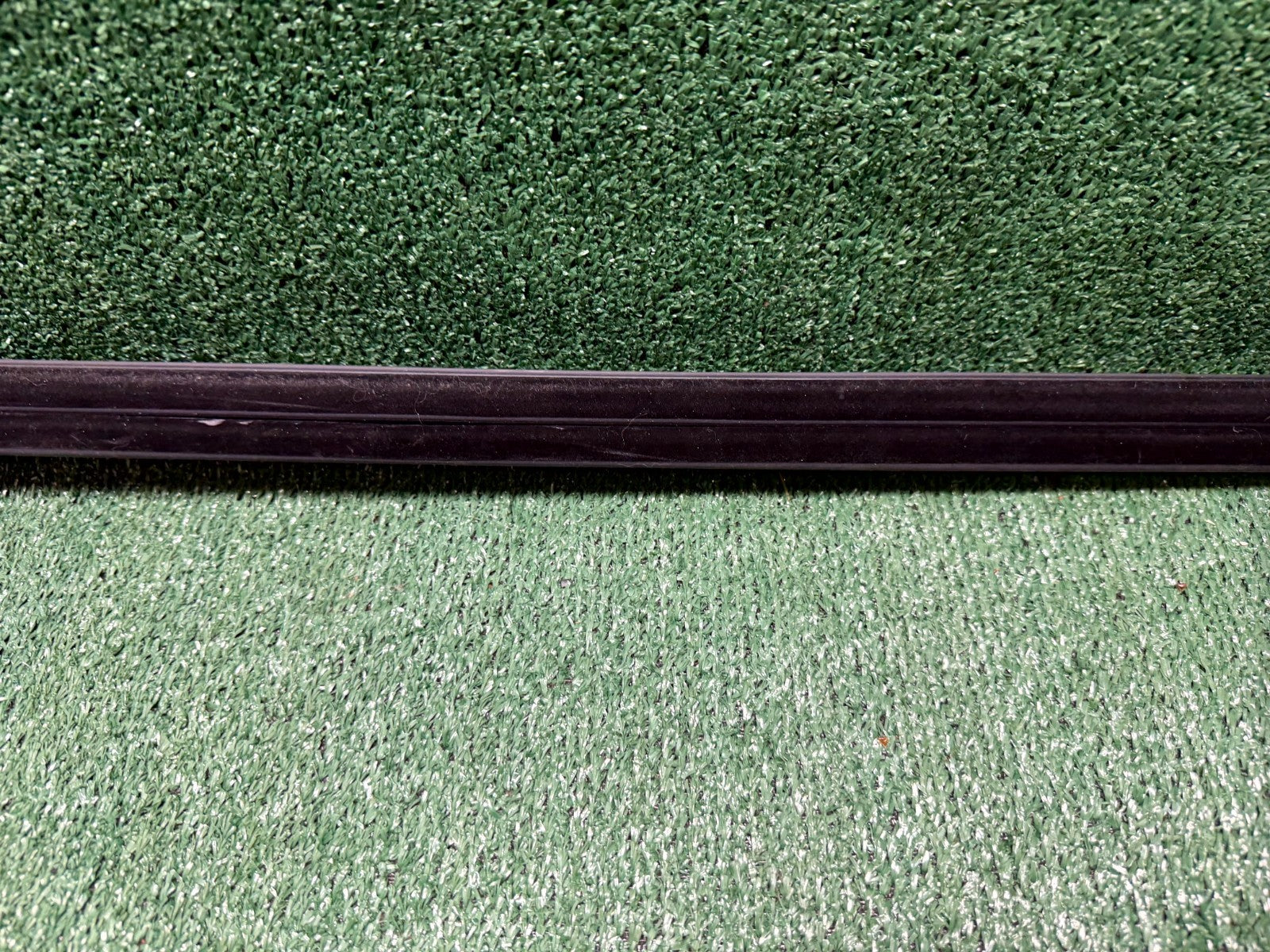 ♦️2020-2023 TESLA MODEL Y FRONT RIGHT DOOR WINDOW BELT MOLDING OEM, 1516943-00-A