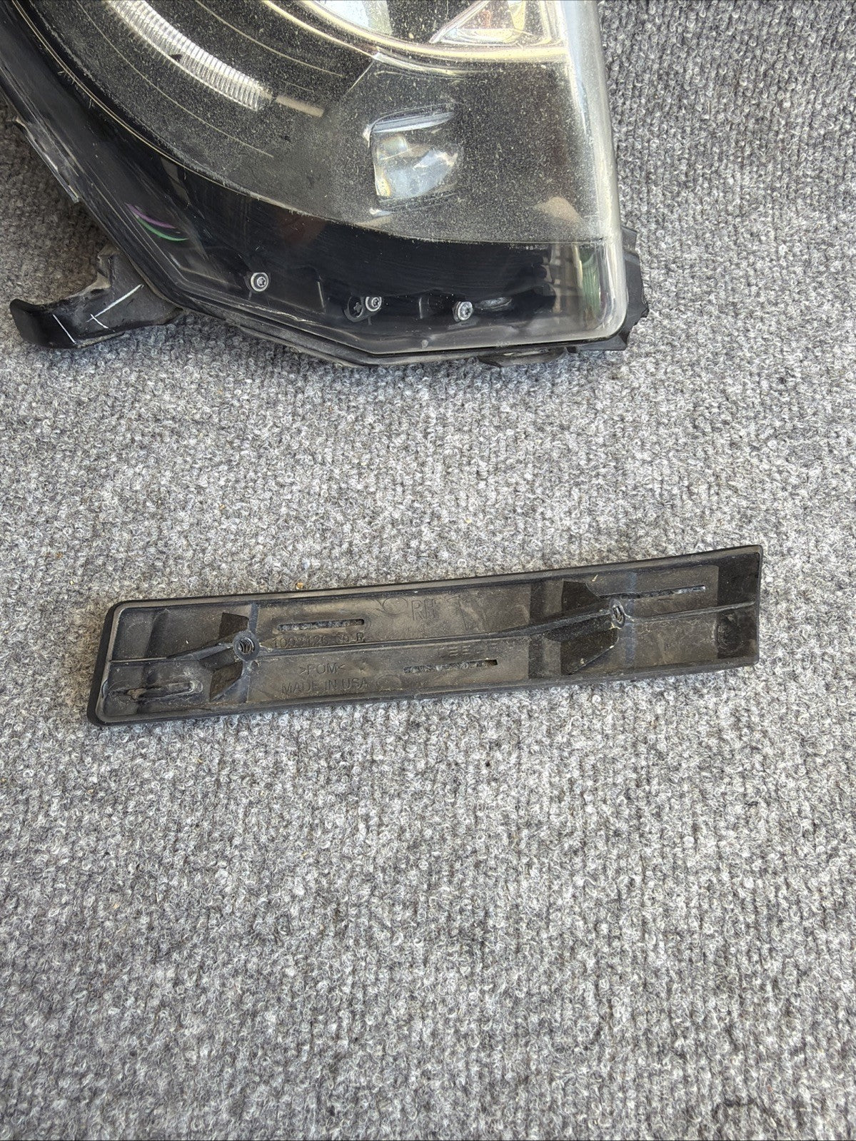 TESLA MODEL S FOG LIGHT RIGHT PASSENGER 2016 2017 2018 2019 2020 6005914-00-F