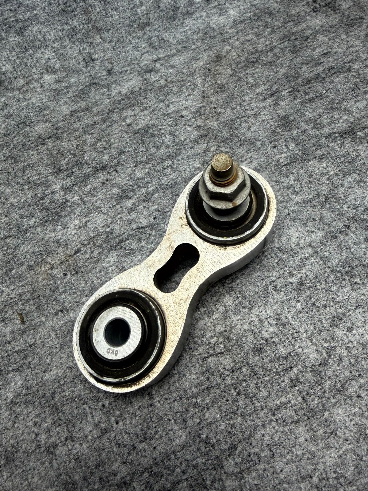 ♦️16–20 TESLA MODEL X REAR LEFT OR RIGHT SUSPENSION INTEGRAL LINK OEM,102744100A