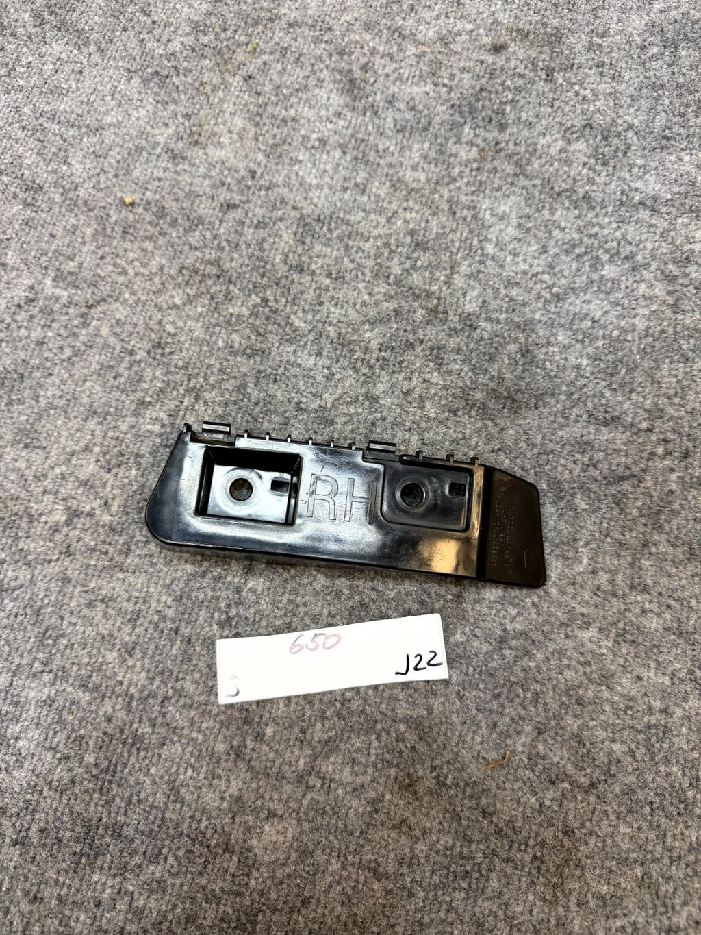 2017-2023 TESLA MODEL 3 REAR RIGHT TAILLIGHT LAMP HOLDER BRACKET OEM, 108399300D