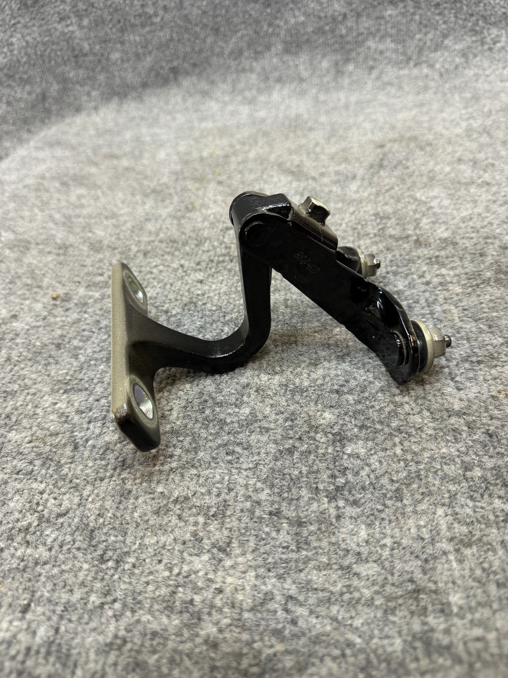 2020 - 2024 TESLA MODEL Y REAR RIGHT SIDE LIFT GATE HINGE OEM, 1500495-00-C