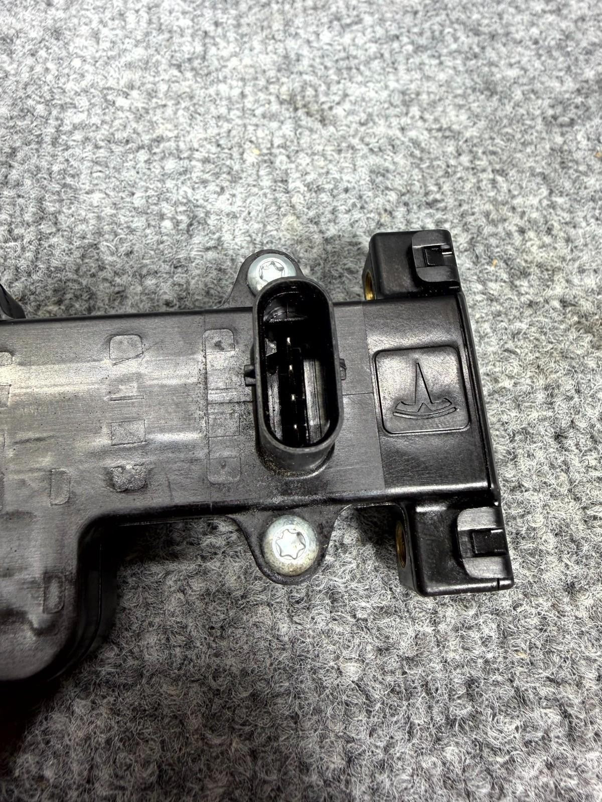 16-23 Tesla Model X Front Left Driver Side Door Pop Actuator OEM, 1045354-00-B