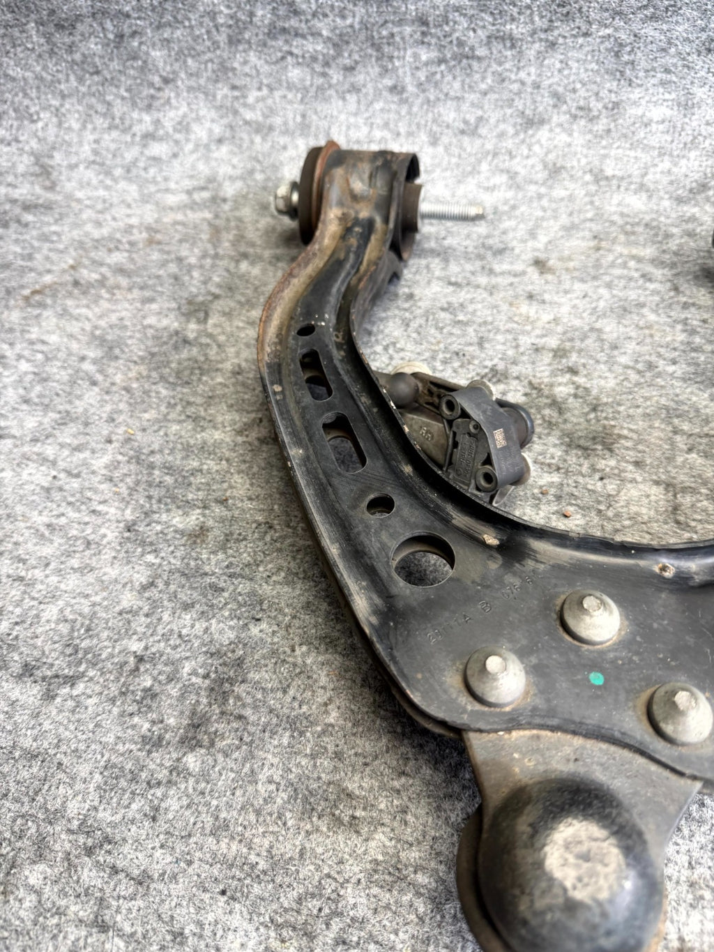 ♦️2012 - 2020 TESLA MODEL S FRONT RIGHT SIDE UPPER CONTROL ARM OEM, 1043966-00-A