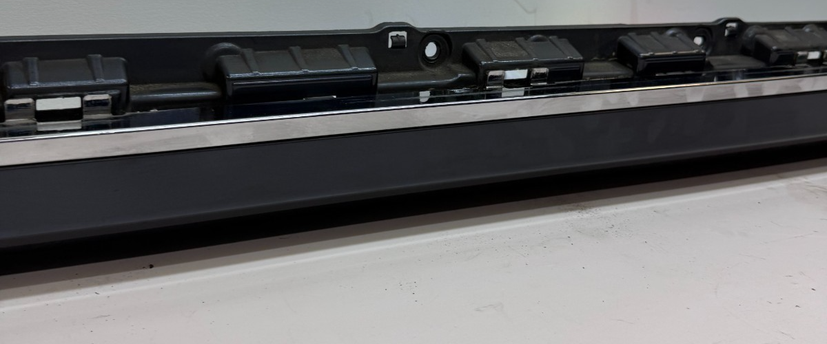 2012-2020 Tesla Model S Left Side Rocker Panel Outer Sill Molding 6005874-00-J