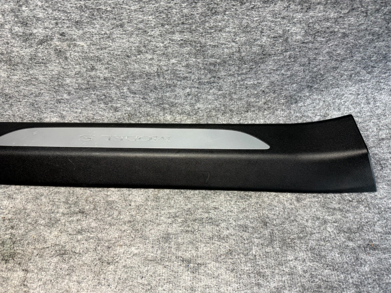 ♦️2012–2020 TESLA MODEL S FRONT RIGHT A-PILLAR TRIM COVER PANEL OEM 1007968-00-C