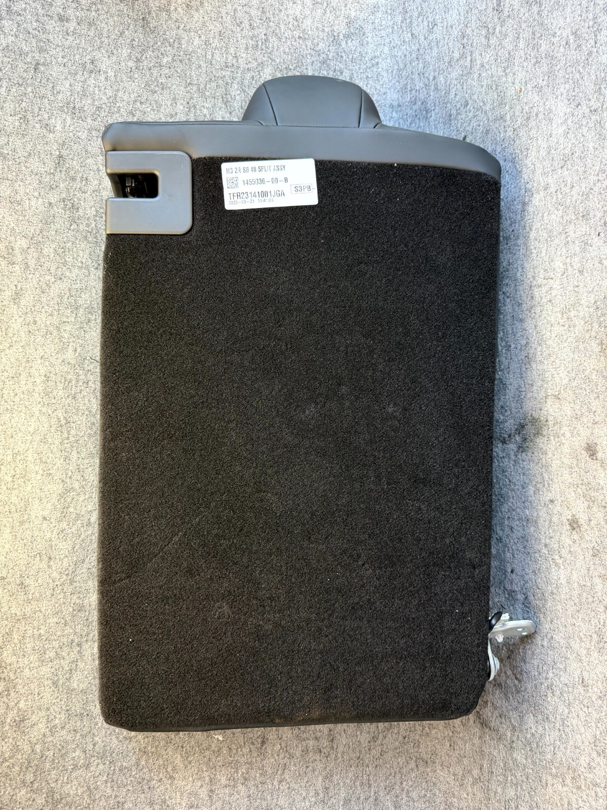 ♦️2017-2023 TESLA MODEL 3 REAR RIGHT UPPER SEAT CUSHION LEATHER OEM, 1455036-00