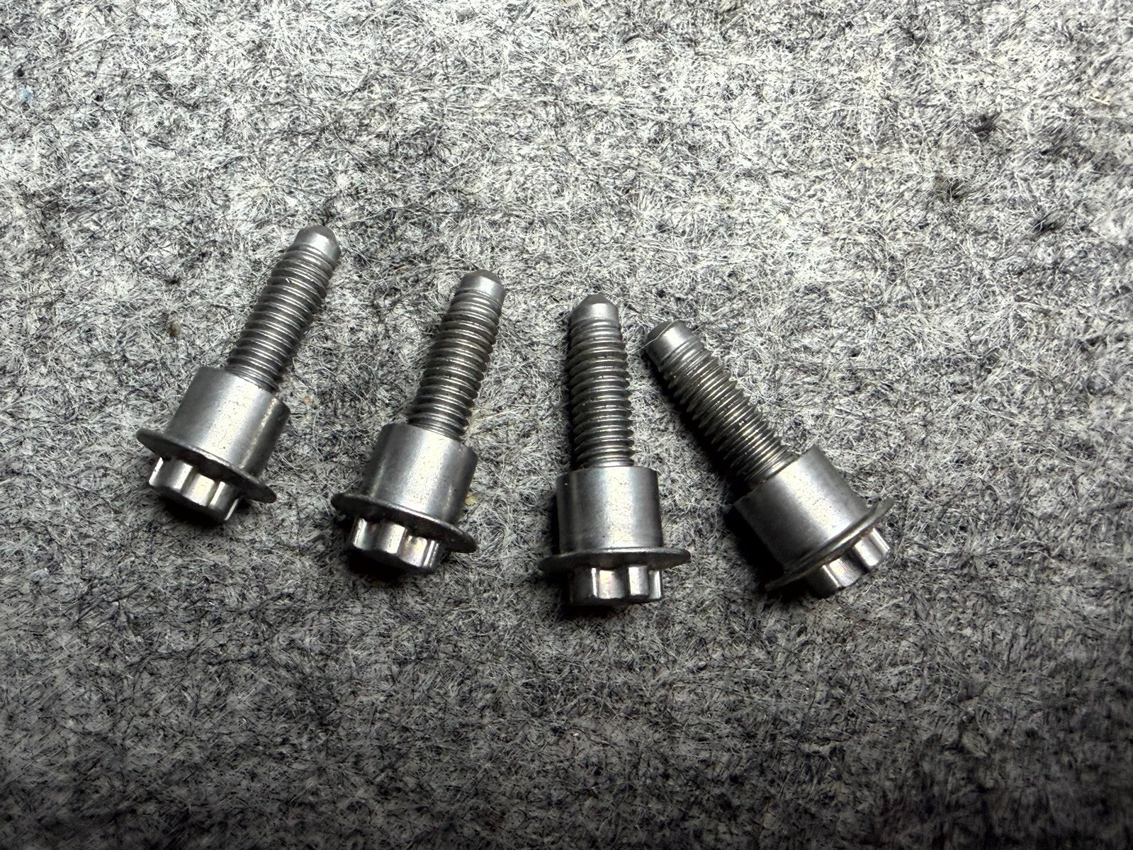 ♦️2017 - 2023 TESLA MODEL 3 EXTERNAL BATTERY BOLT NUT SET OF 4 OEM