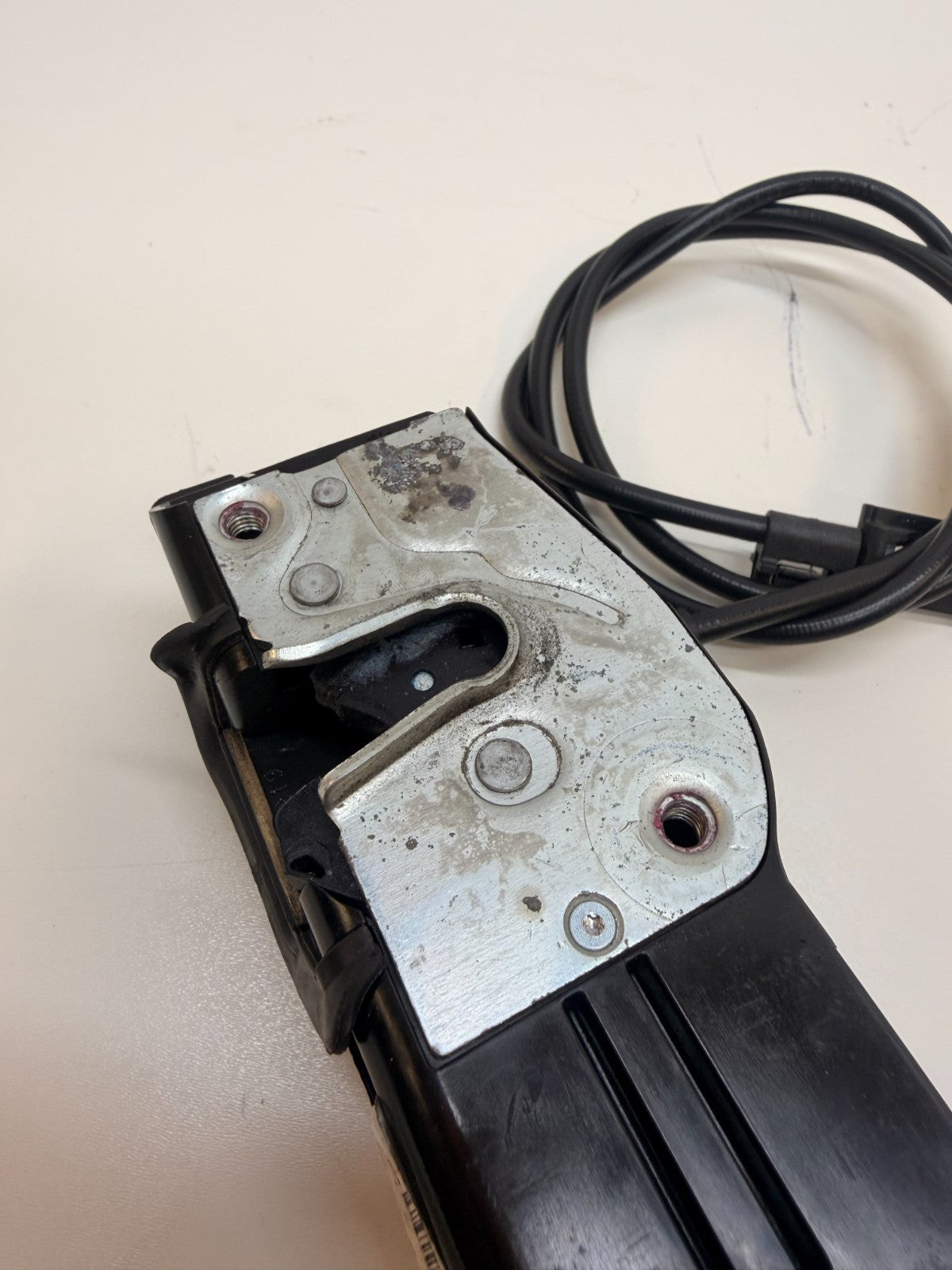 12-20 Tesla Model S Rear Driver Side Door Lock Latch Actuator Left 6008911-00-D