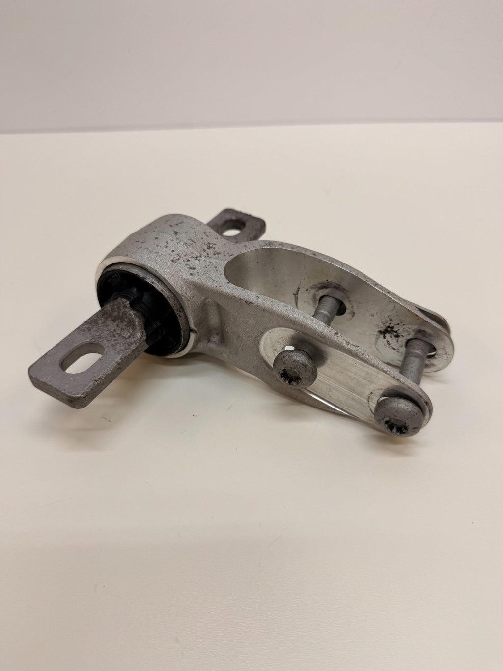 17-20 Tesla Model S Front Left Driver Side Drive Unit Mount Support Bracket
