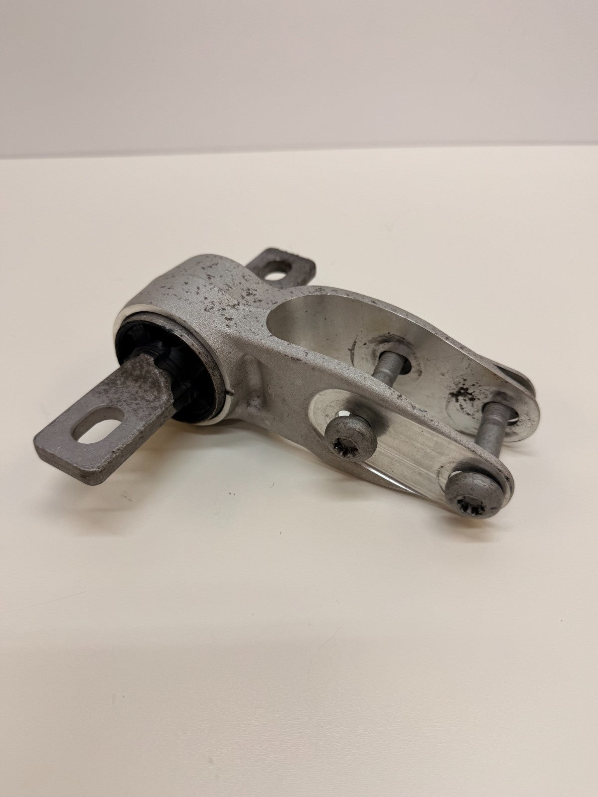 17-20 Tesla Model S Front Left Driver Side Drive Unit Mount Support Bracket