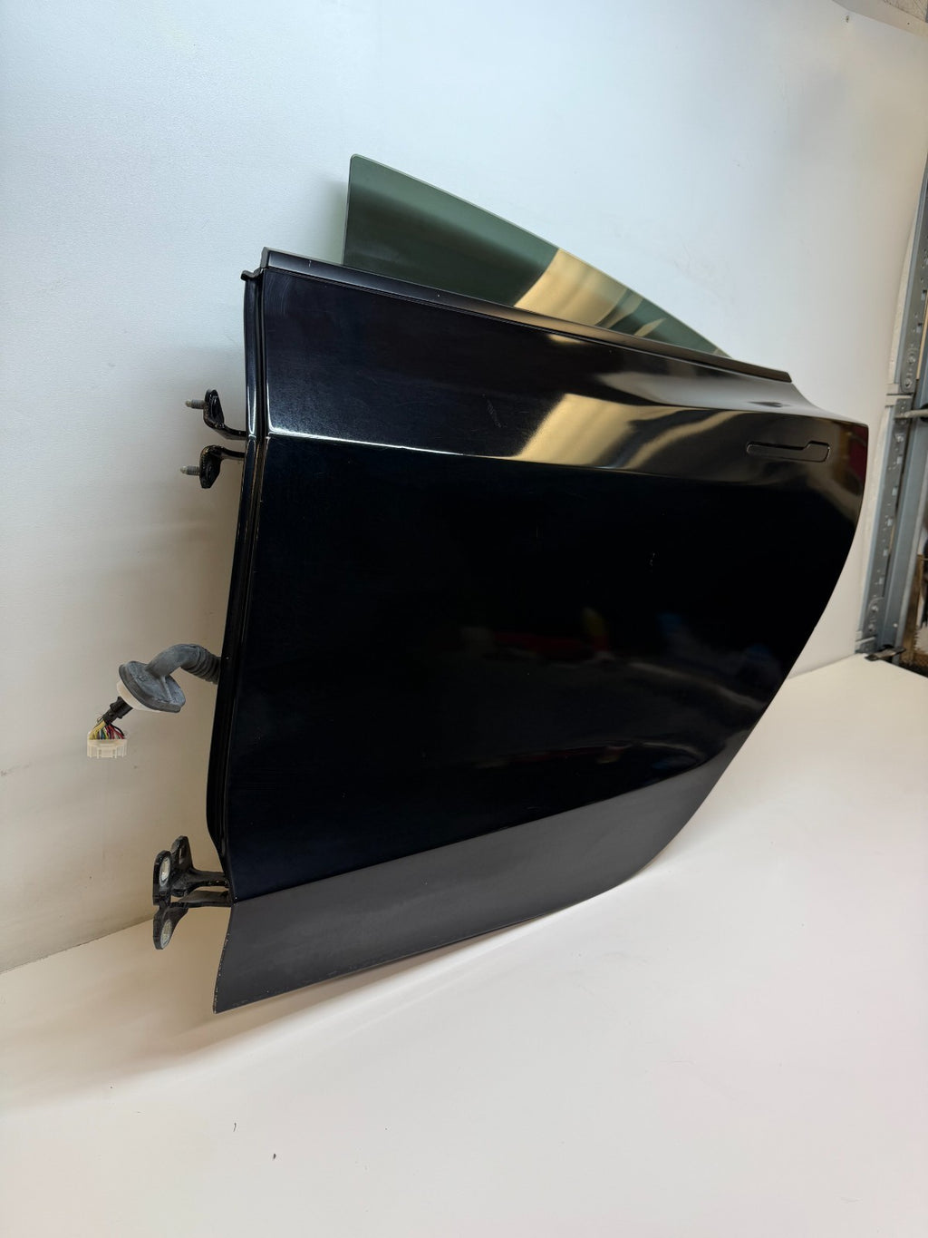 2017-2023 TESLA MODEL 3 REAR LEFT COMLETE DOOR ASSEMBLY