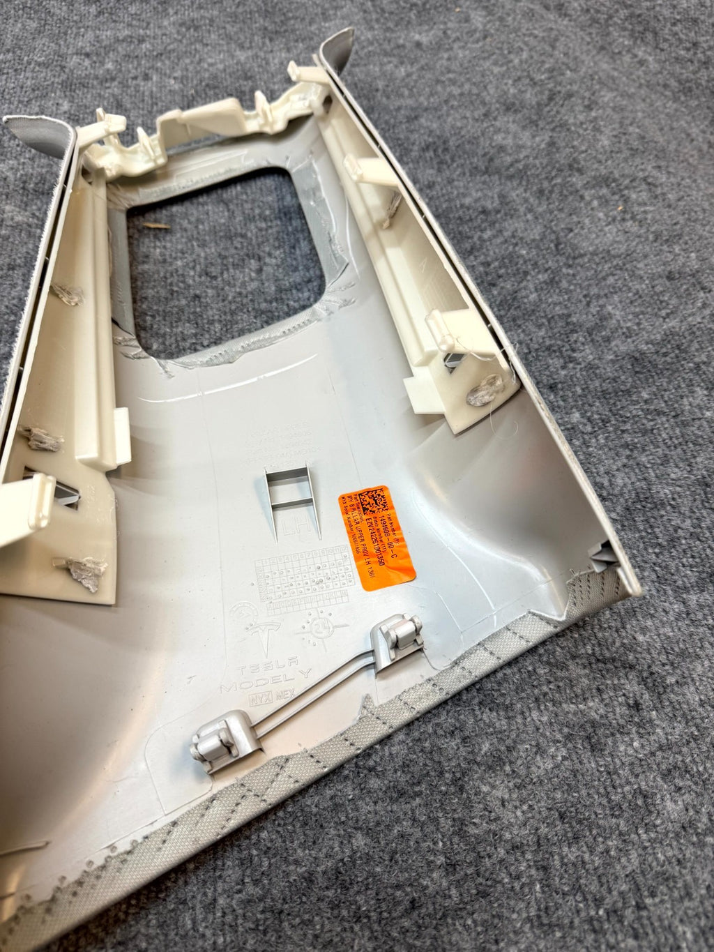 2020 - 2024 TESLA MODEL Y FRONT LEFT B-PILLAR LOWER TRIM COVER OEM, 1494606-00-C