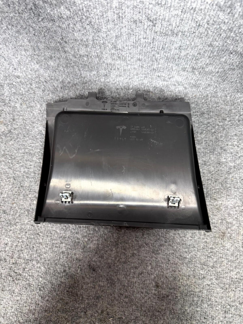 2016-2020 Tesla Model X Dashboard Center Cubby Storage Bin OEM, 1045057-00-C