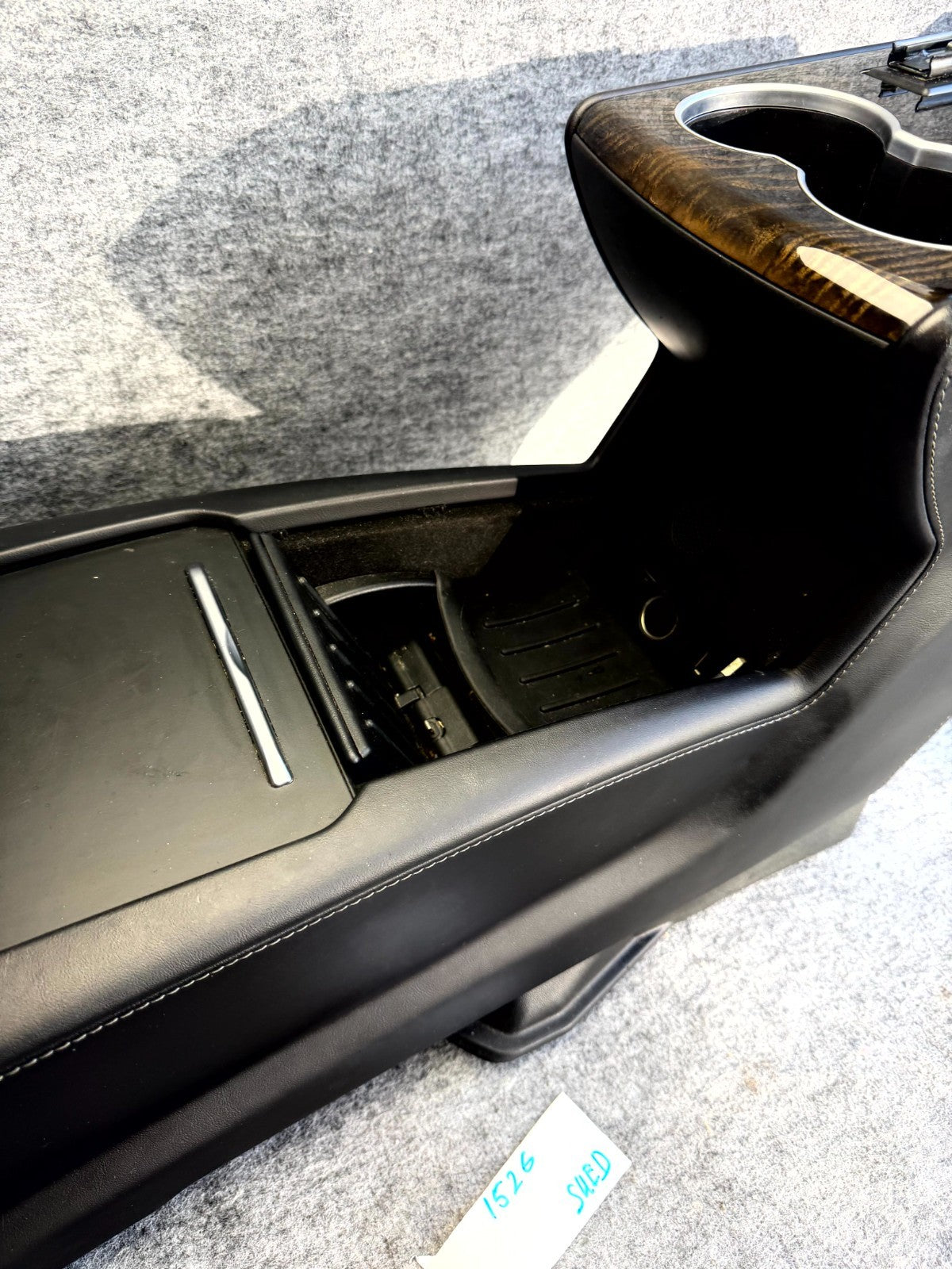 ♦️16–20 TESLA MODEL S CENTER CONSOLE ARMREST STORAGE ASSEMBLY OEM, 100481507D