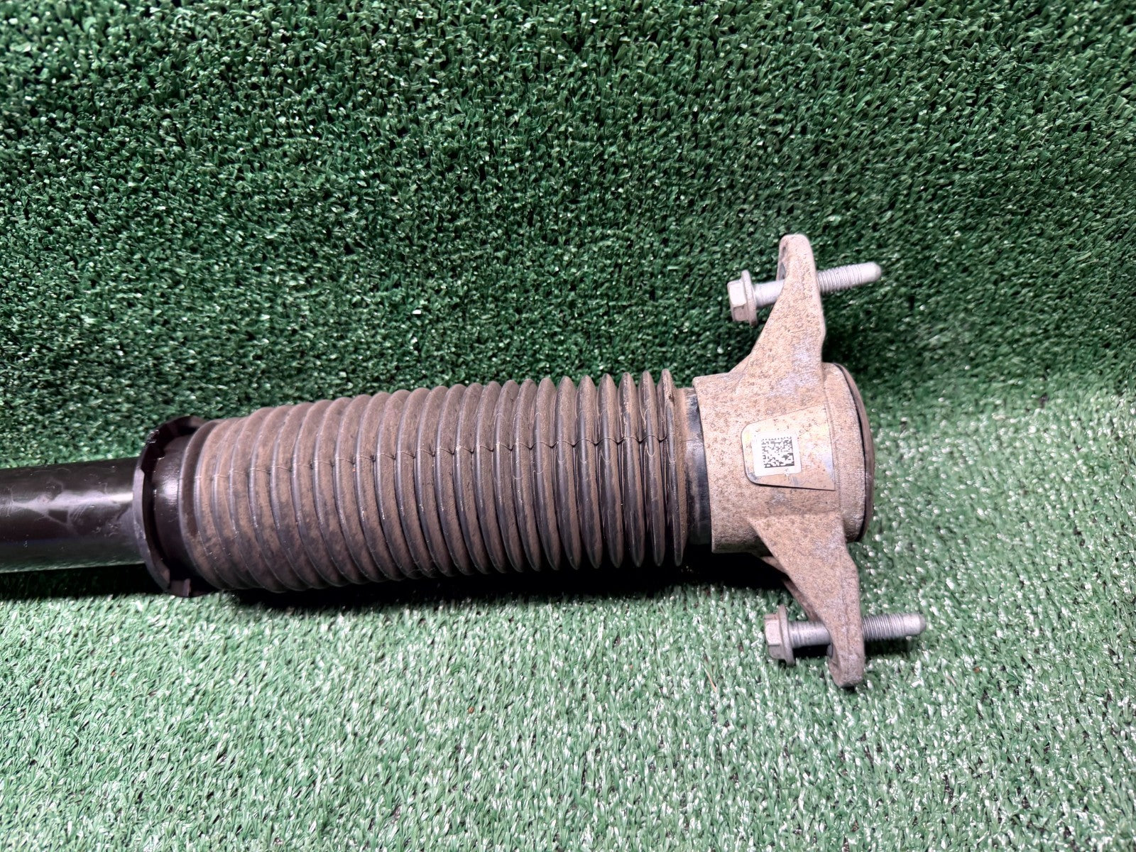 ♦️2020-2024 TESLA MODEL Y REAR RIGHT SIDE SHOCK STRUT ABSORBER OEM, 1188463-00-C