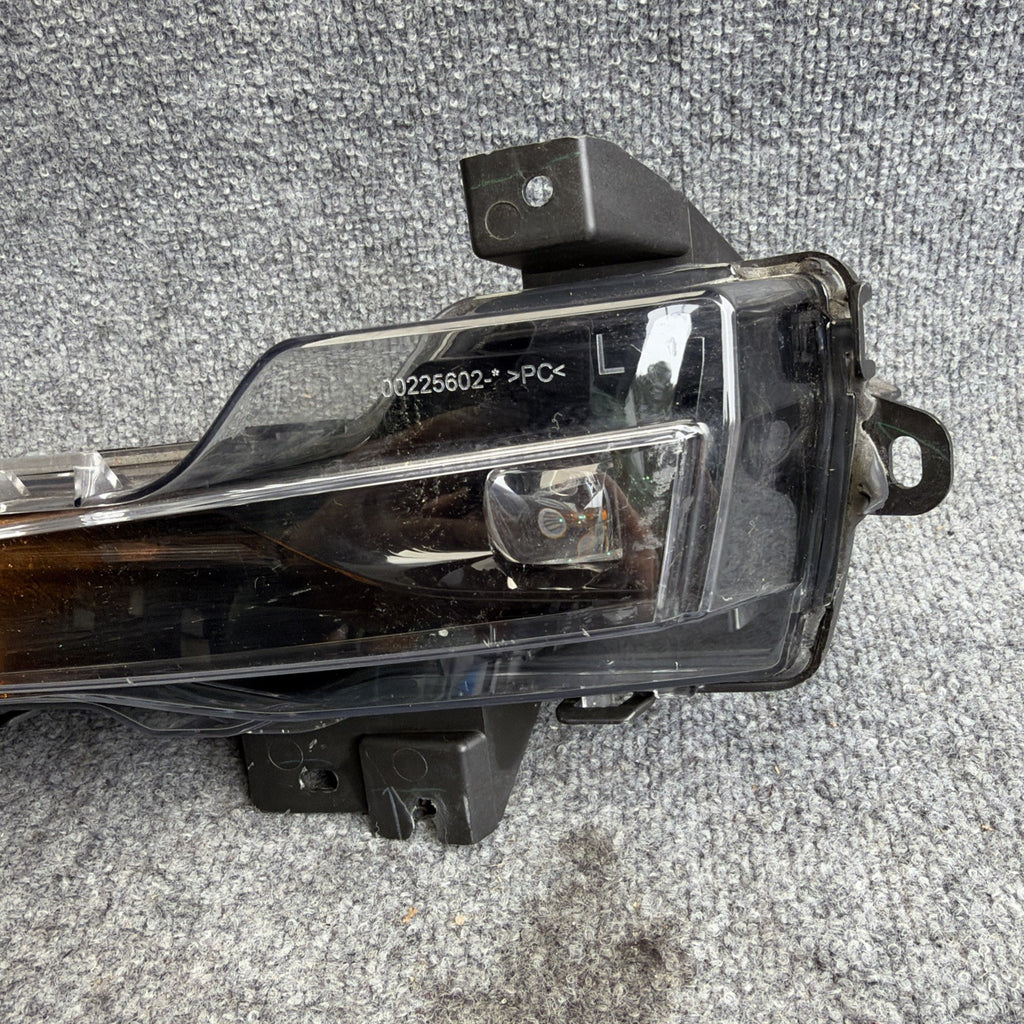 2017-2023 TESLA MODEL 3-Y Front Left Side Hand Fog Light OEM 1507930-00-c