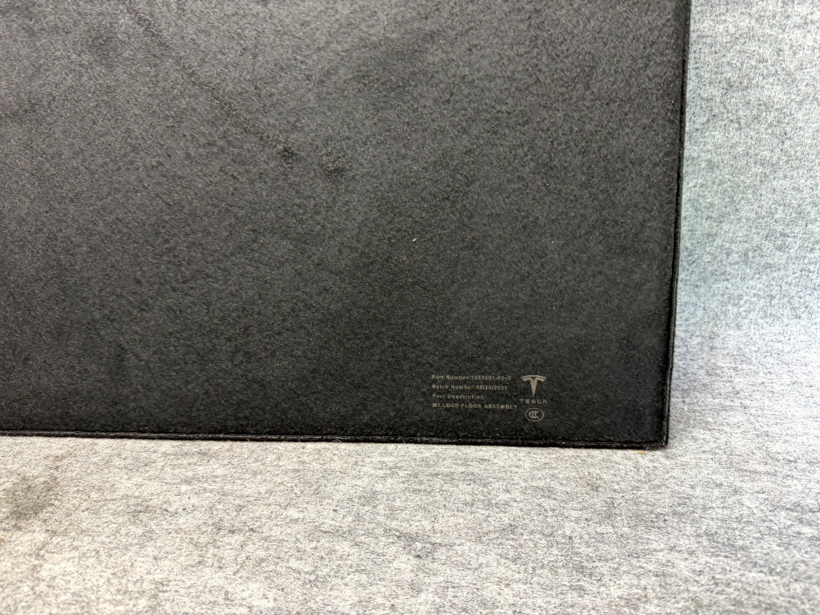 ♦️2017 - 2023 TESLA MODEL 3 REAR TRUNK FLOOR CARPET PANEL OEM, 1083001-00-G