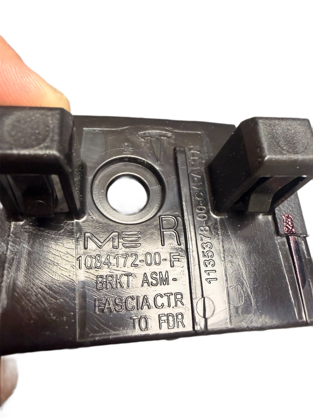 2017-2023 Tesla Model 3 Front Right Fender Mount Bracket Clip 1084172-00-F