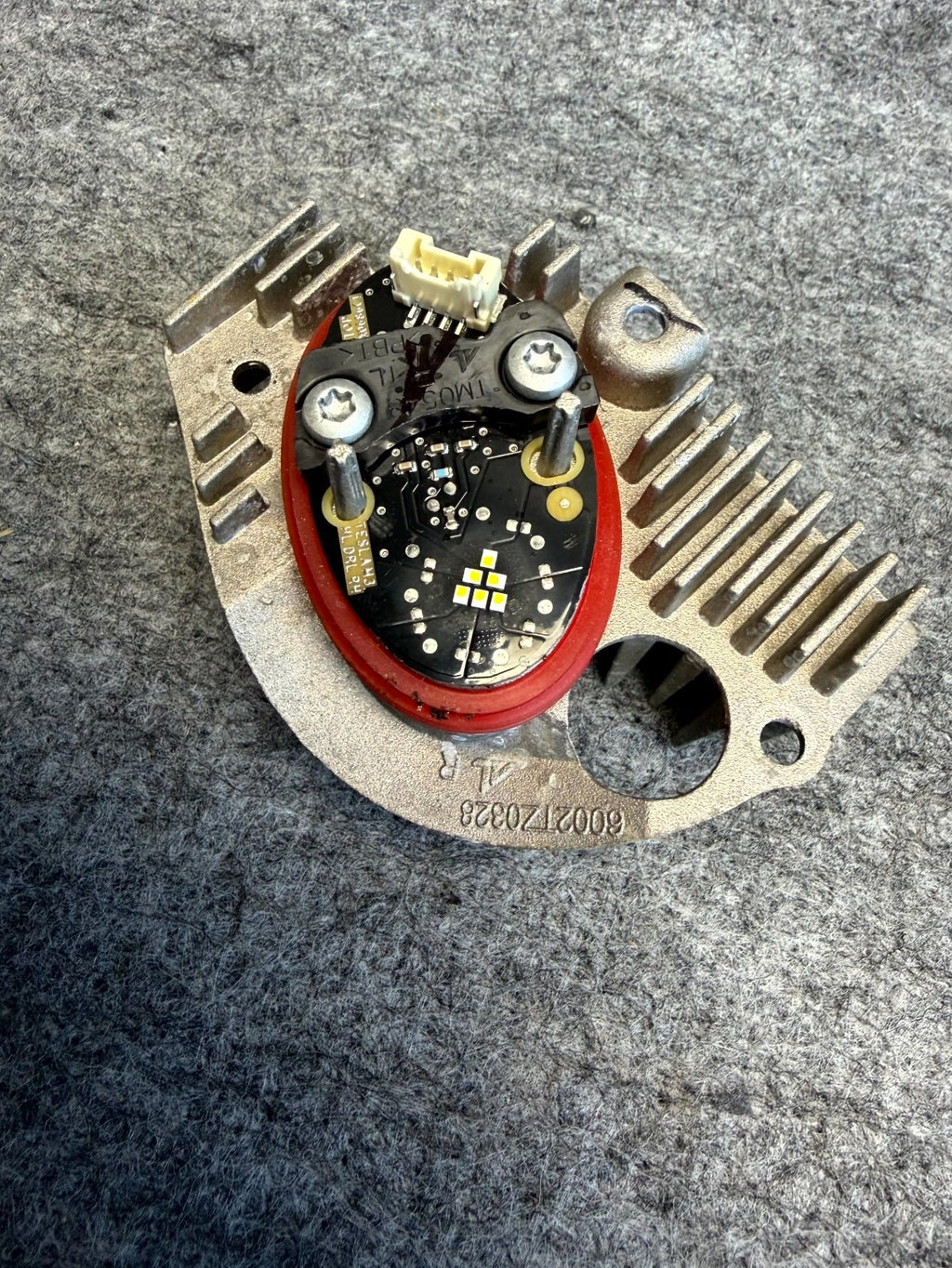 ♦️17–23 TESLA MODEL 3 FRONT RIGHT SIDE HEADLIGHT BALLAST MODULE OEM, 6002TZ0328