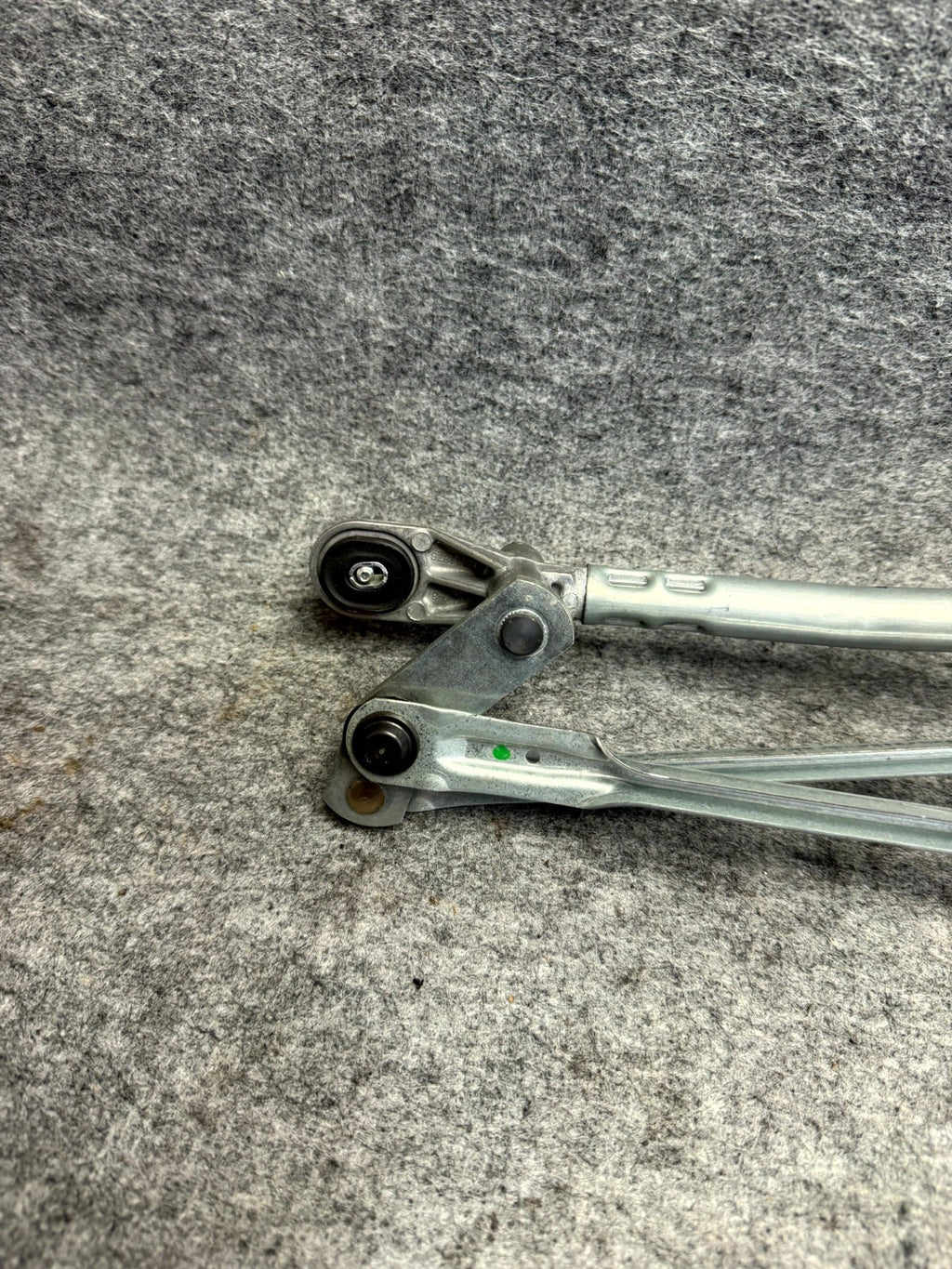 ♦️2017-2023 TESLA MODEL 3 WIPER TRANSMISSION LINKAGE WITH MOTOR OEM, 107672500G