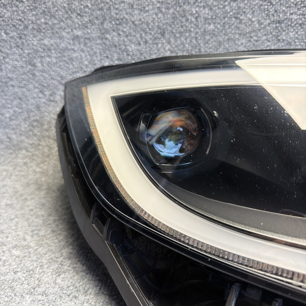 2021-2023 Tesla Model S Plaid Right Passenger Headlight OEM 1563714-95-C