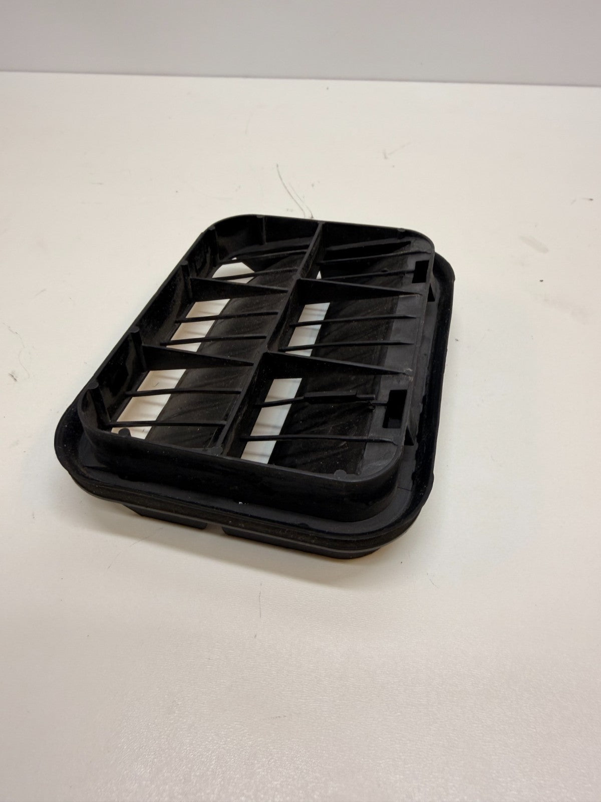2012-2020 Tesla Model S Rh / Lh Rear Body Ventilation Grille 2F2A-B280B62-AB