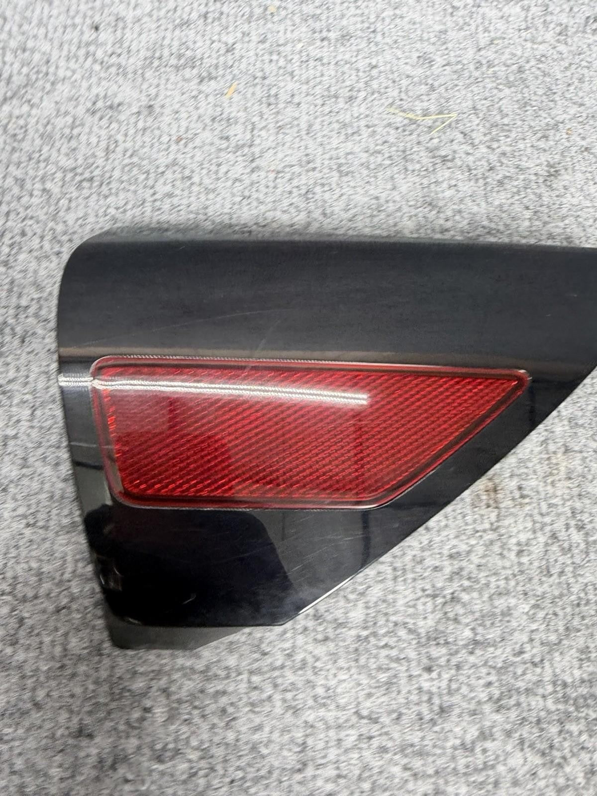 ♦️2017-2023 TESLA MODEL 3 REAR RIGHT LIGHT LAMP REFLECTOR TRIM OEM, 1100781-99-D