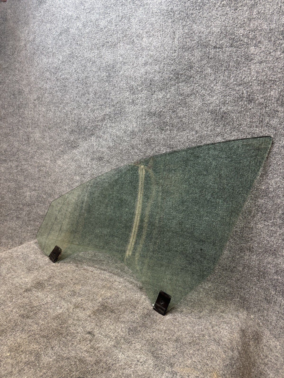 2017 – 2023 TESLA MODEL 3 FRONT RIGHT SIDE DOOR WINDOW GLASS OEM, 1568569-00-C