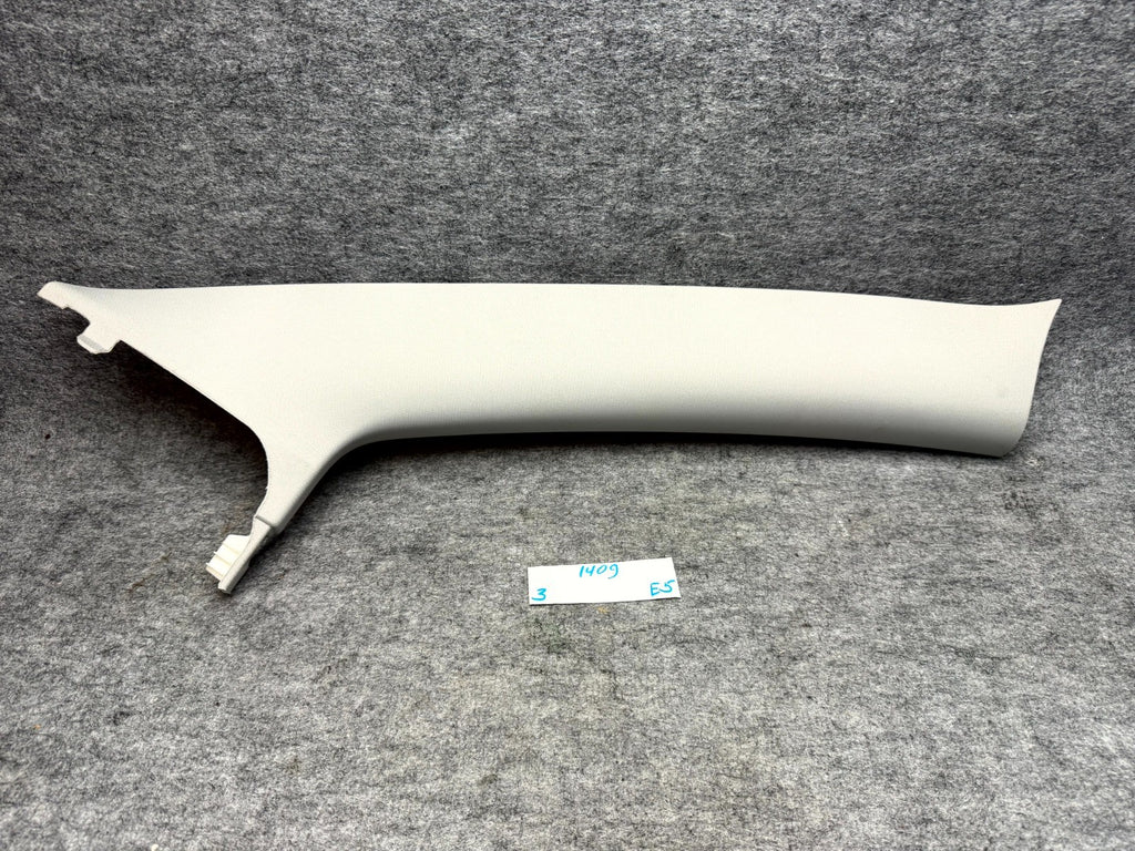♦️2017-2023 TESLA MODEL 3 FRONT RIGHT WINDSHIELD A PILLAR TRIM OEM, 1086241-91-J