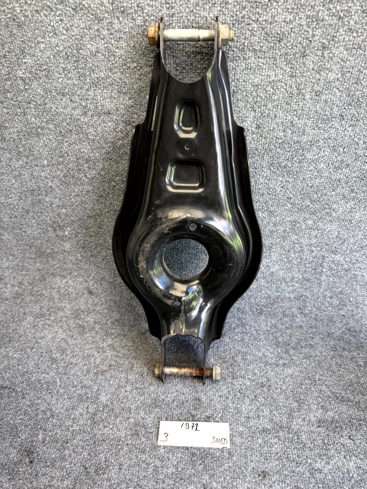 2017 - 2023 TESLA MODEL 3 REAR LEFT / RIGHT LOWER CONTROL ARM OEM, 1044451-00-F