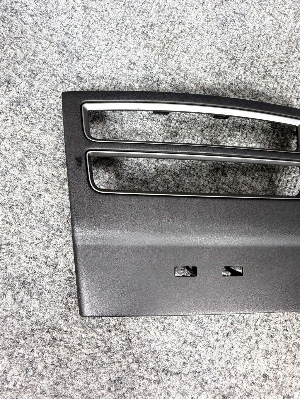 2016 - 2020 Tesla Model X S Rear Center Console Air Vent Trim OEM, 1064501-01-B