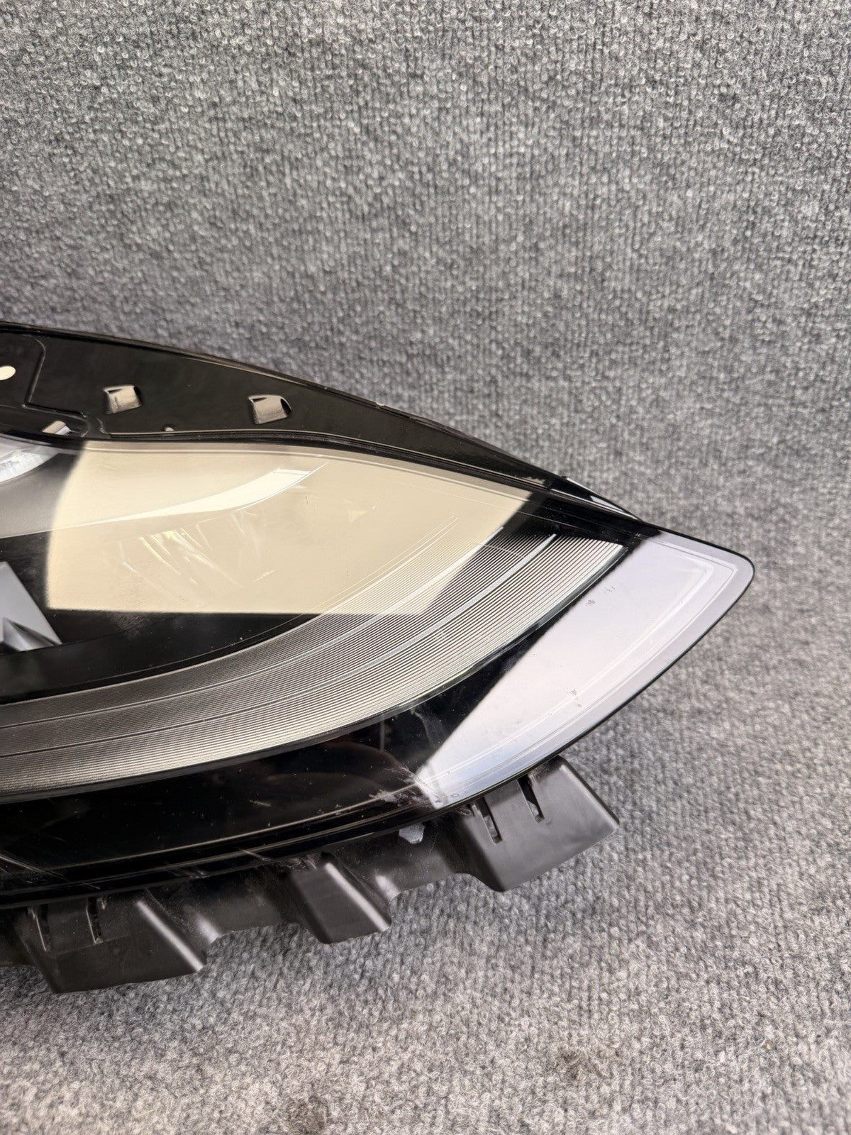 OEM Tesla 2021-2023 Model 3 2020-2024 Model Y Right LED Headlight 1514953-00-E