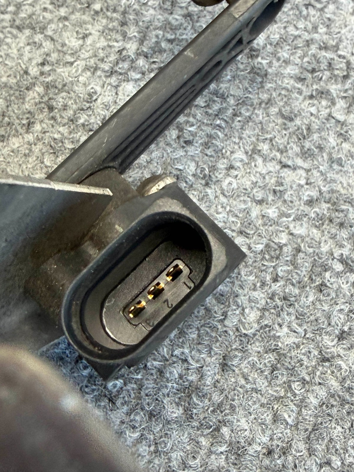 2012-2020 TESLA MODEL S REAR RIGHT AIR SUSPENSION RIDE HEIGHT LEVEL SENSOR OEM