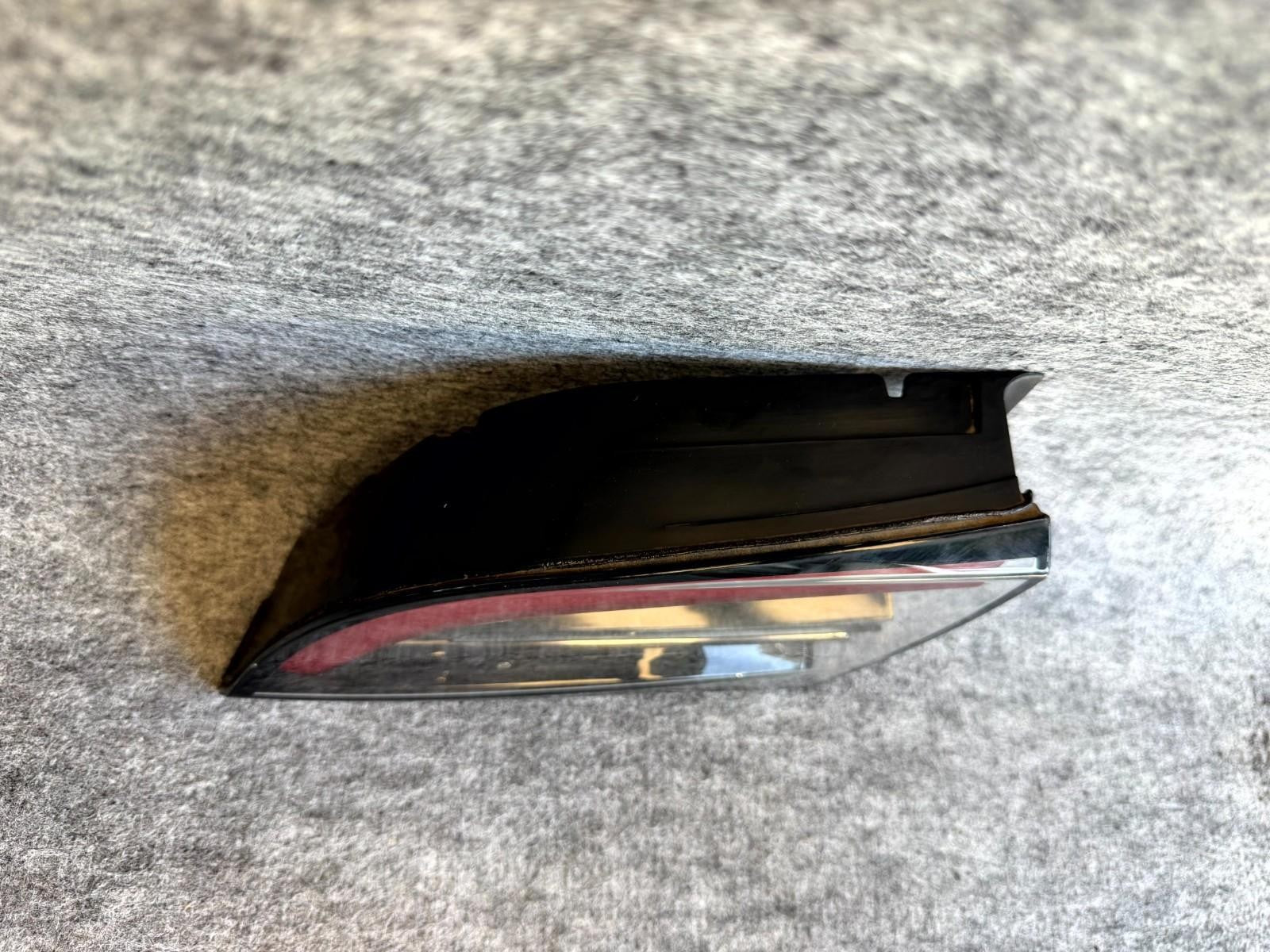 ♦️2017-2023 TESLA MODEL 3 REAR RIGHT SIDE INNER TAIL LIGHT LAMP OEM, 1077404