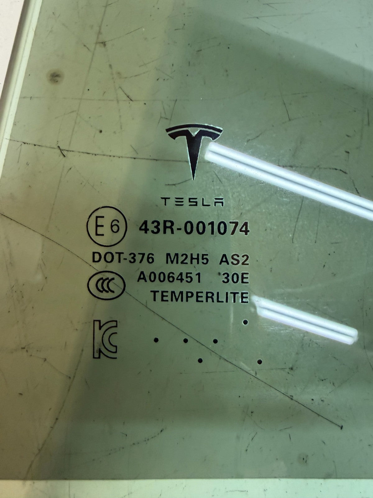 12-20 Tesla Model S Rear Left Driver Side Door Window Glass 43R-001074