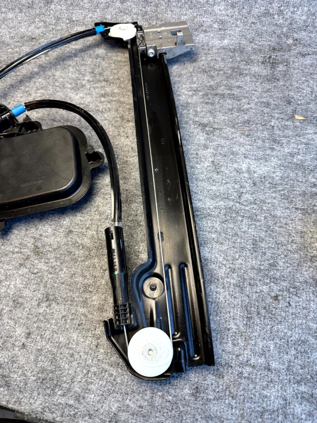 ♦️2017–2023 TESLA MODEL 3 FRONT RIGHT WINDOW REGULATOR & MOTOR OEM, 1096621-20-J