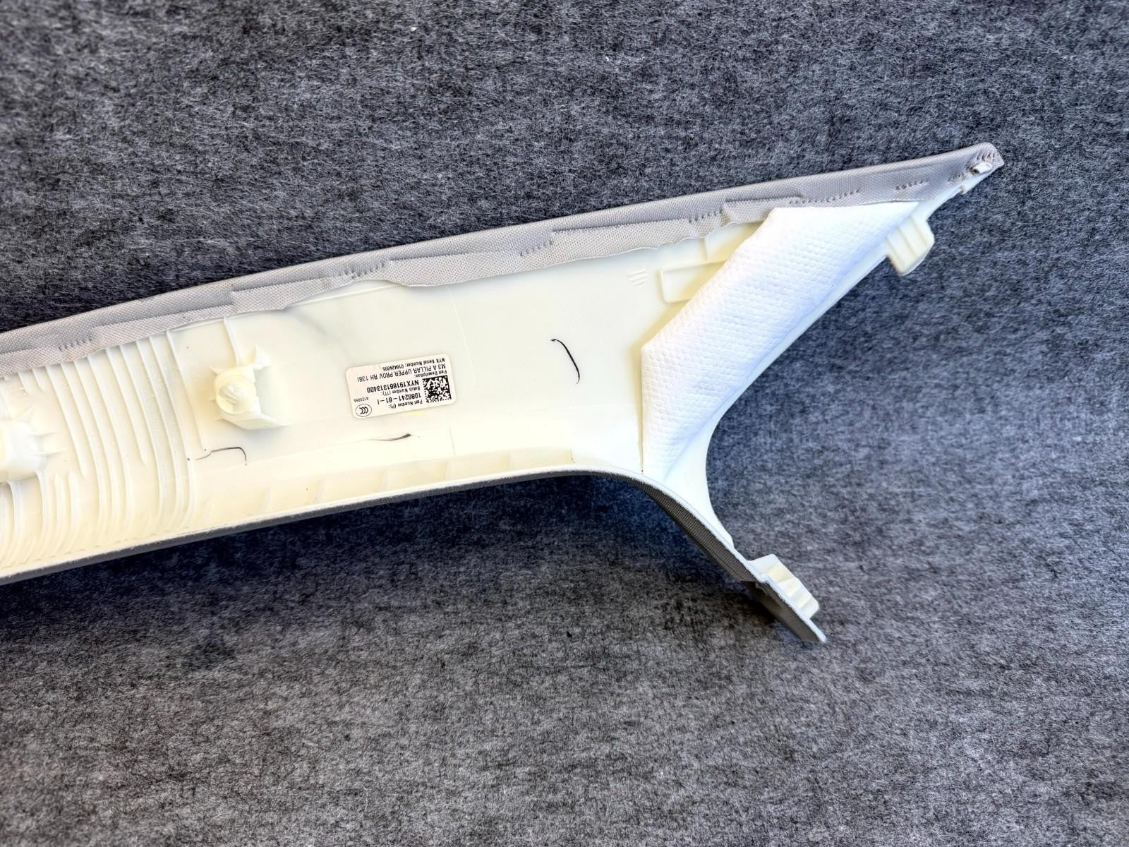 ♦️2017-2023 TESLA MODEL 3 FRONT RIGHT UPPER A-PILLAR TRIM COVER OEM 1086241-81-I