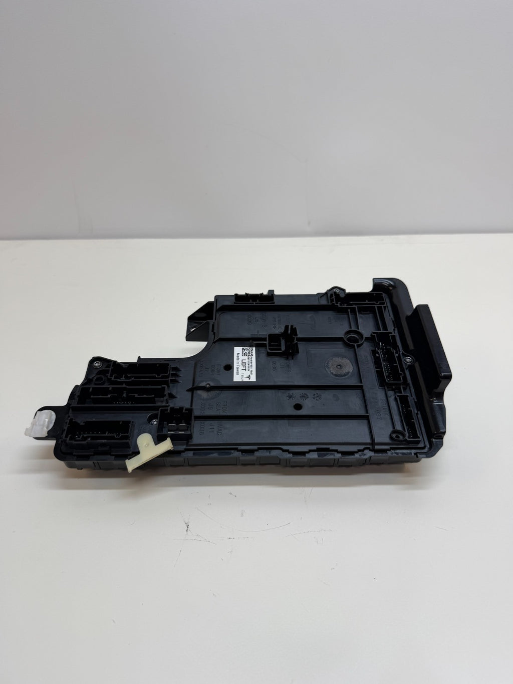 2017-2023 Tesla Model Y Left Driver Body Control Module BCM 1497847-02-D