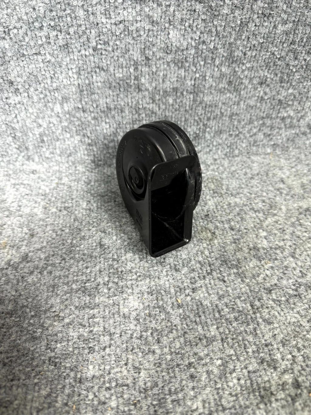 ♦️2016 - 2020 TESLA MODEL X LEFT HIGH TONE HORN SIGNAL OEM, 1045495-00-A