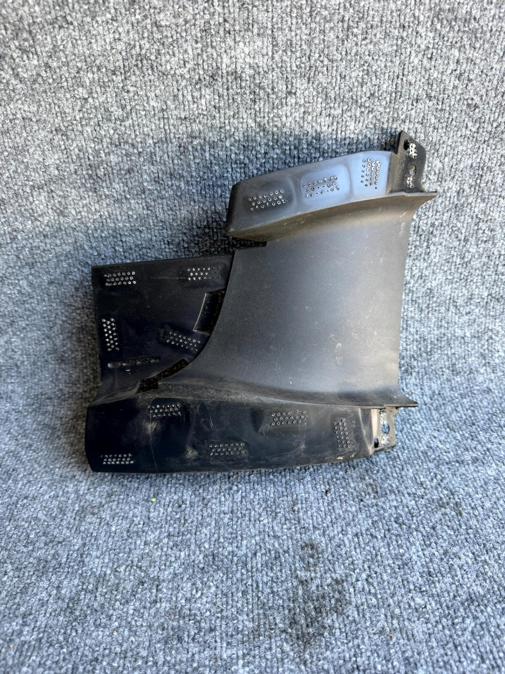 2020 – 2023 TESLA MODEL Y FRONT LEFT SIDE BUMPER INNER BRACKET OEM, 1493741‑00‑A